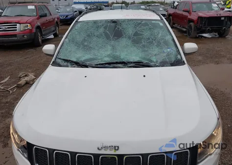 2020 Jeep Compass Limited Fwd z USA, uszkodzony, nr VIN 3C4NJCCB4LT114821